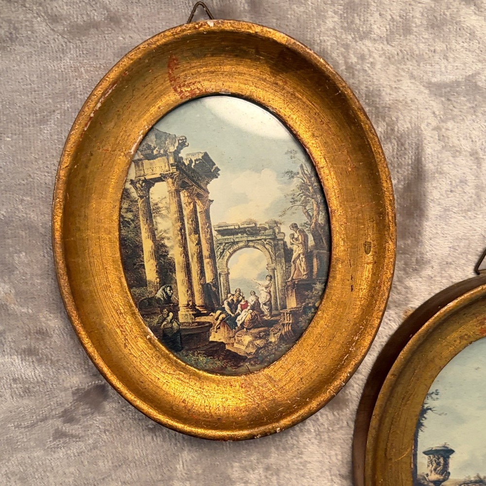 Vintage Italian Gold Oval Wall Art Set - Picture 3 of 8